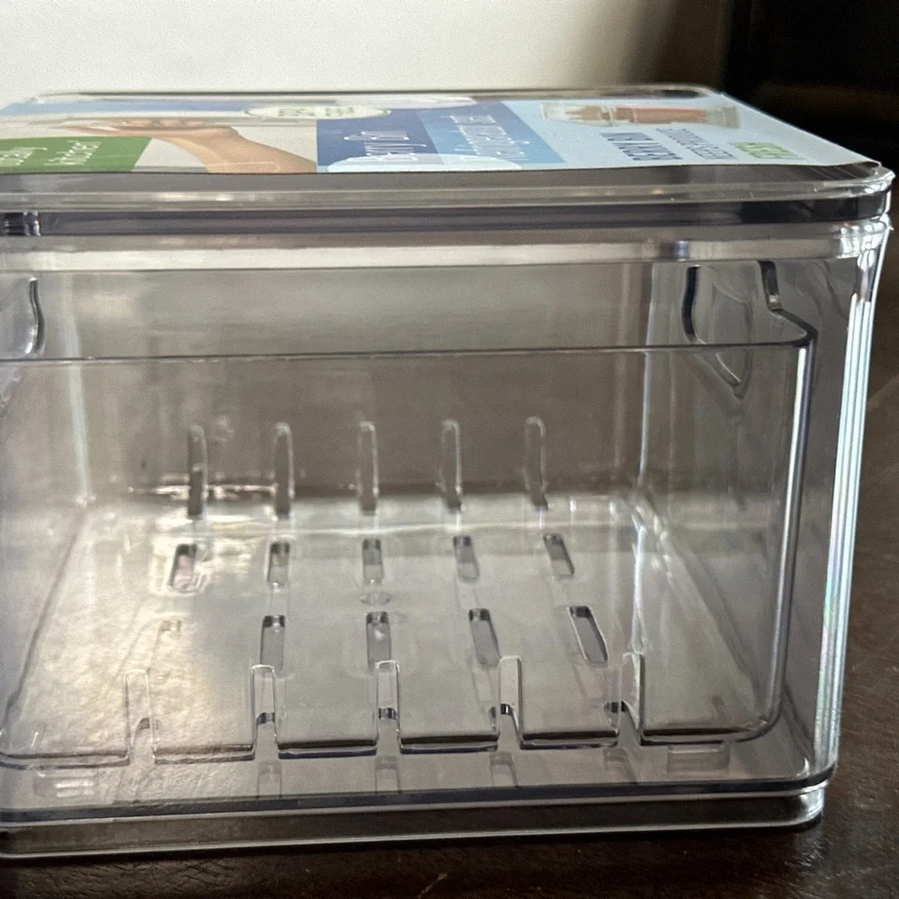 Clear Berry Storage Bin with Lid and Basket